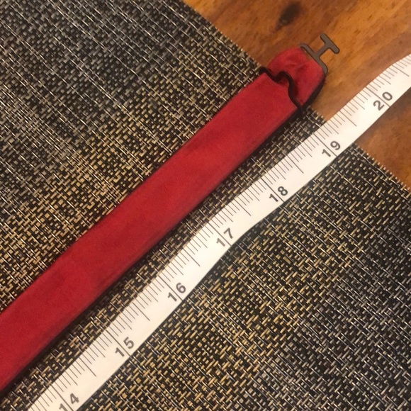 Red bow tie - Picture 2 of 8